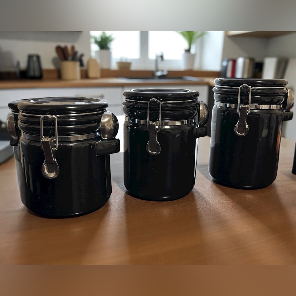 Black Airtight Kitchen Canister Set